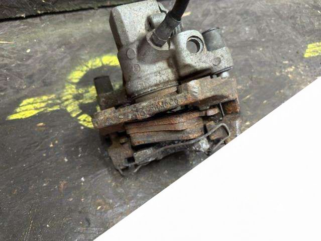 Суппорт задний левый Volvo V50 2009г. | Фото № 5 Суппорт задний левый Volvo V50 2009г. - Фото 5