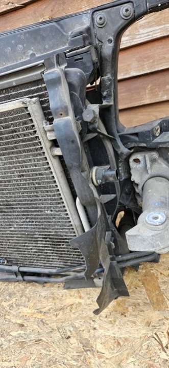 Передняя панель крепления облицовки (телевизор) Audi A4 B6 (2000-2005) 2000г. | Фото № 12 Передняя панель крепления облицовки (телевизор) Audi A4 B6 (2000-2005) 2000г. - Фото 12