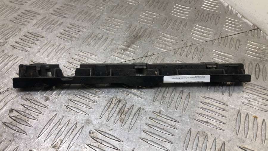 5.117720125372E+17 Кронштейн крепления порога левый BMW 5 GT хетчбэк 5 дв. 2011г. | Фото № 3 5.117720125372E+17 Кронштейн крепления порога левый BMW 5 GT хетчбэк 5 дв. 2011г. - Фото 3