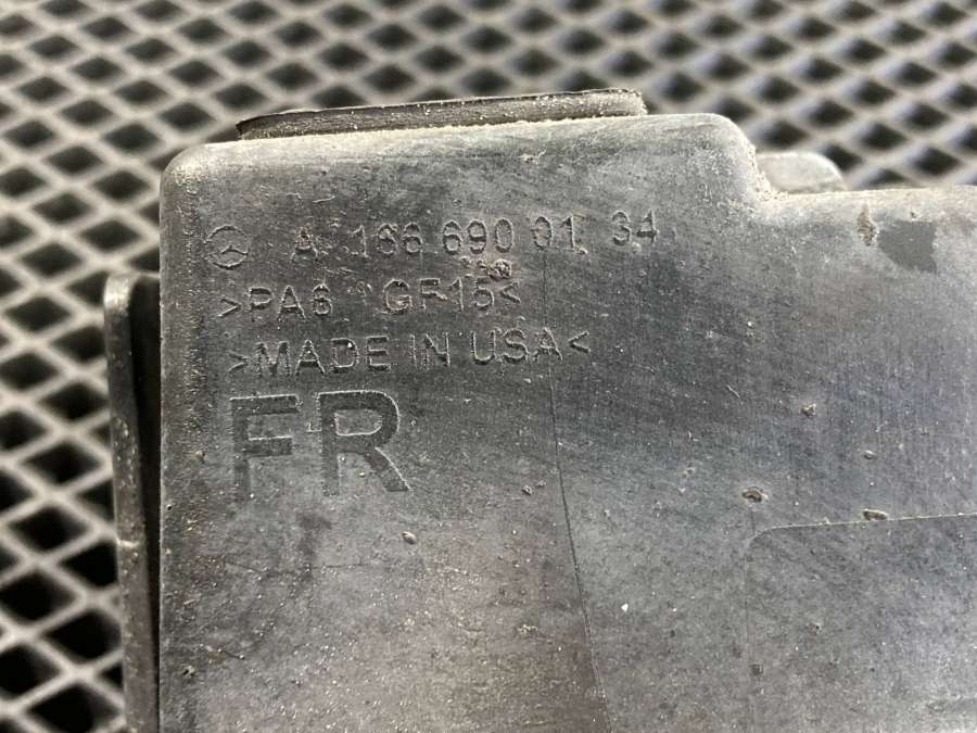 A1666900134A2046920028 Опора под домкрат (поддомкратная подушка)  Mercedes-Benz GL X166 2015г. | Фото № 9  A1666900134A2046920028 Опора под домкрат (поддомкратная подушка)  Mercedes-Benz GL X166 2015г. - Фото 9