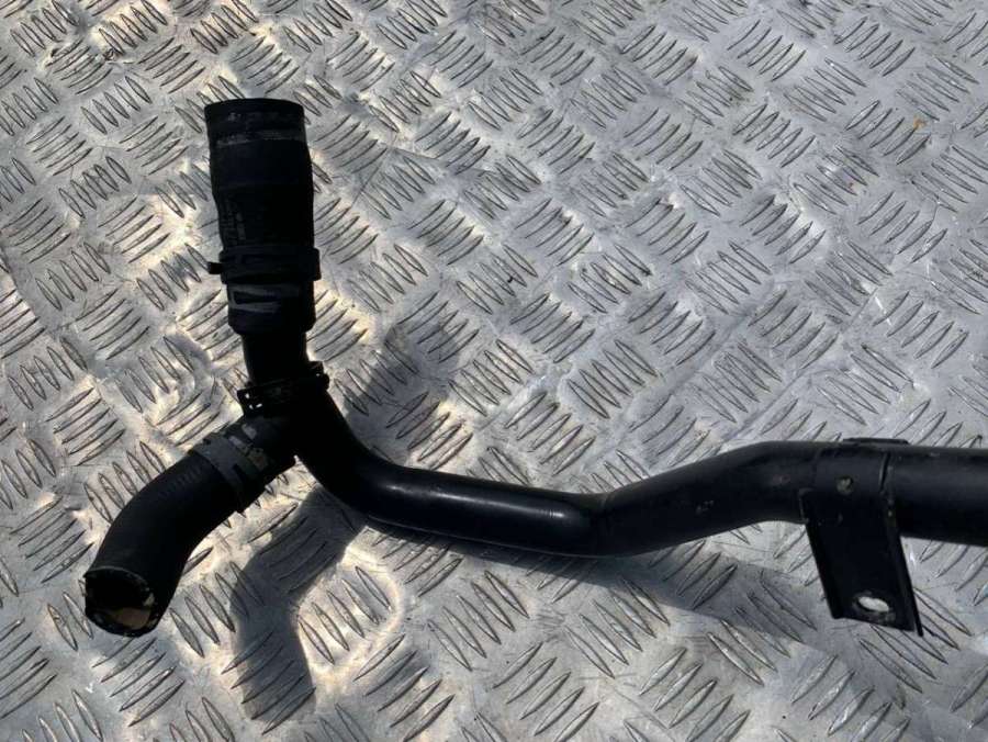 06D121071R Трубка охлаждающей жидкости металлическая  Audi A4 B7 (S4,RS4) 2006г. | Фото № 4  06D121071R Трубка охлаждающей жидкости металлическая  Audi A4 B7 (S4,RS4) 2006г. - Фото 4
