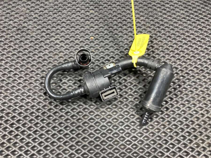 06H201892A06H906517S Клапан вакуумный  Audi Q7 4M 2018г. | Фото № 3  06H201892A06H906517S Клапан вакуумный  Audi Q7 4M 2018г. - Фото 3