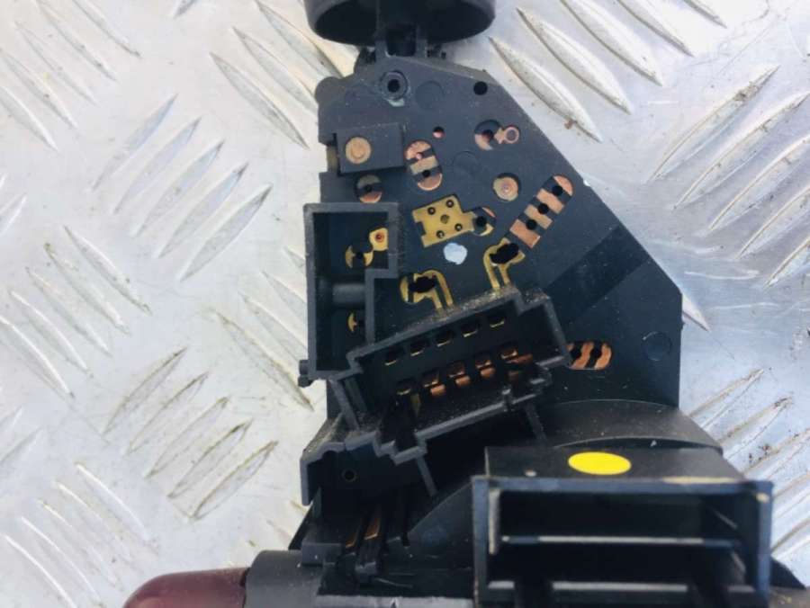 Переключатель подрулевой (стрекоза) Volkswagen Sharan 1 1998г. | Фото № 5 Переключатель подрулевой (стрекоза) Volkswagen Sharan 1 1998г. - Фото 5