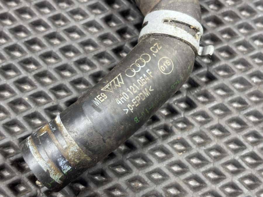 4H0121054F Патрубок (трубопровод, шланг) Audi A8 D4/4H 2011г. | Фото № 4 4H0121054F Патрубок (трубопровод, шланг) Audi A8 D4/4H 2011г. - Фото 4