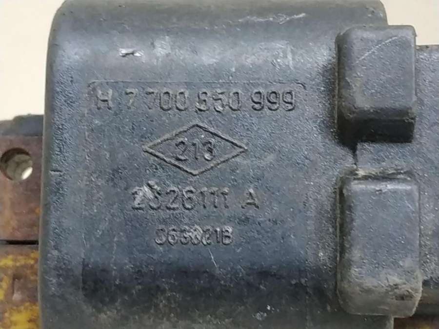 77008509992526111A Катушка зажигания Renault Safrane 1998г. | Фото № 6 77008509992526111A Катушка зажигания Renault Safrane 1998г. - Фото 6