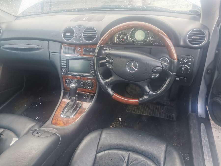 Коллектор выпускной Mercedes CLK-Class (W209) (2002-2010) Купе 2007г. | Фото № 6 Коллектор выпускной Mercedes CLK-Class (W209) (2002-2010) Купе 2007г. - Фото 6