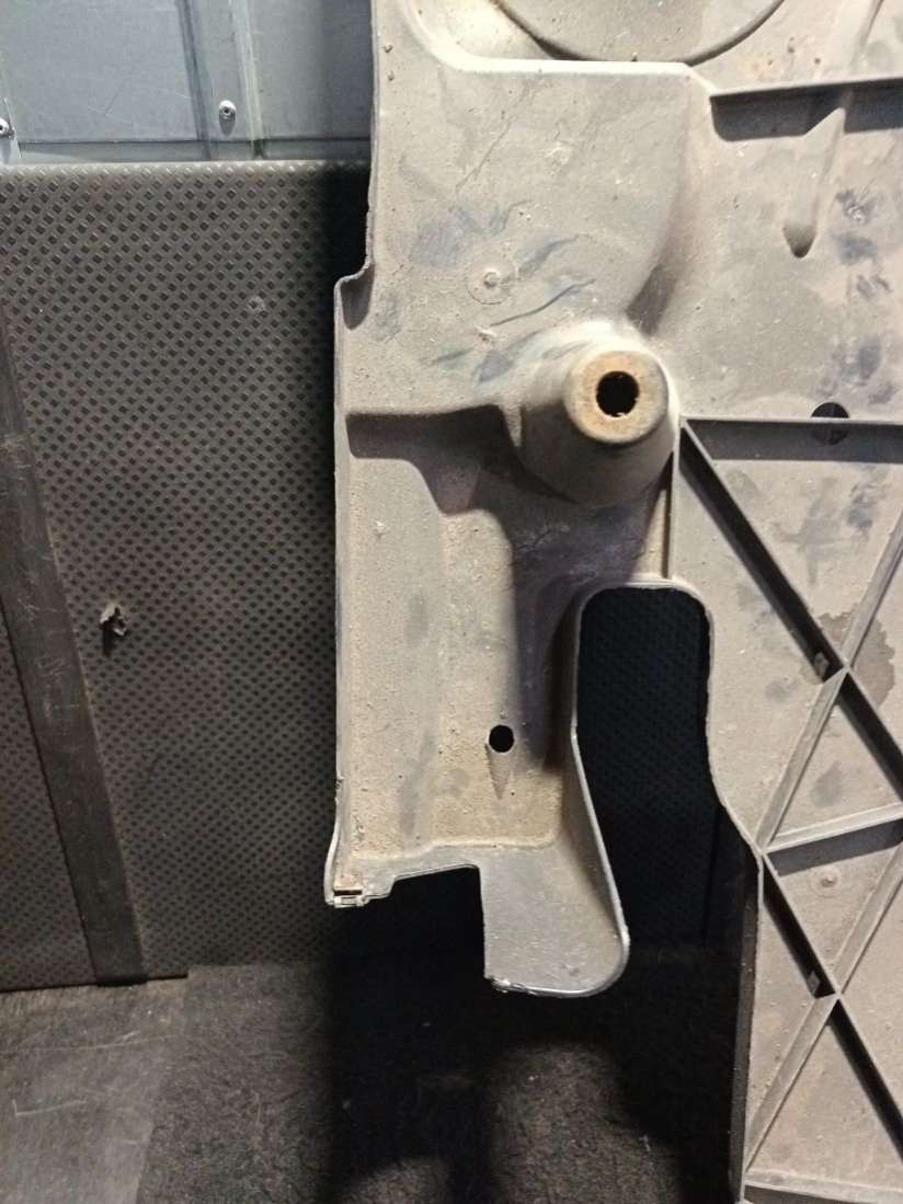 3AA825101 Защита днища Volkswagen Passat B7 2012г. | Фото № 9 3AA825101 Защита днища Volkswagen Passat B7 2012г. - Фото 9