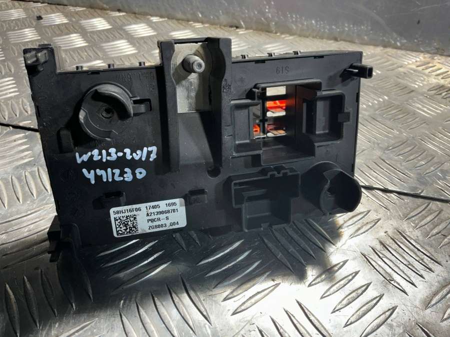 A2139068701 Блок предохранителей  Mercedes-Benz E W213/S213/C238/A238 0000г. | Фото № 3  A2139068701 Блок предохранителей  Mercedes-Benz E W213/S213/C238/A238 0000г. - Фото 3