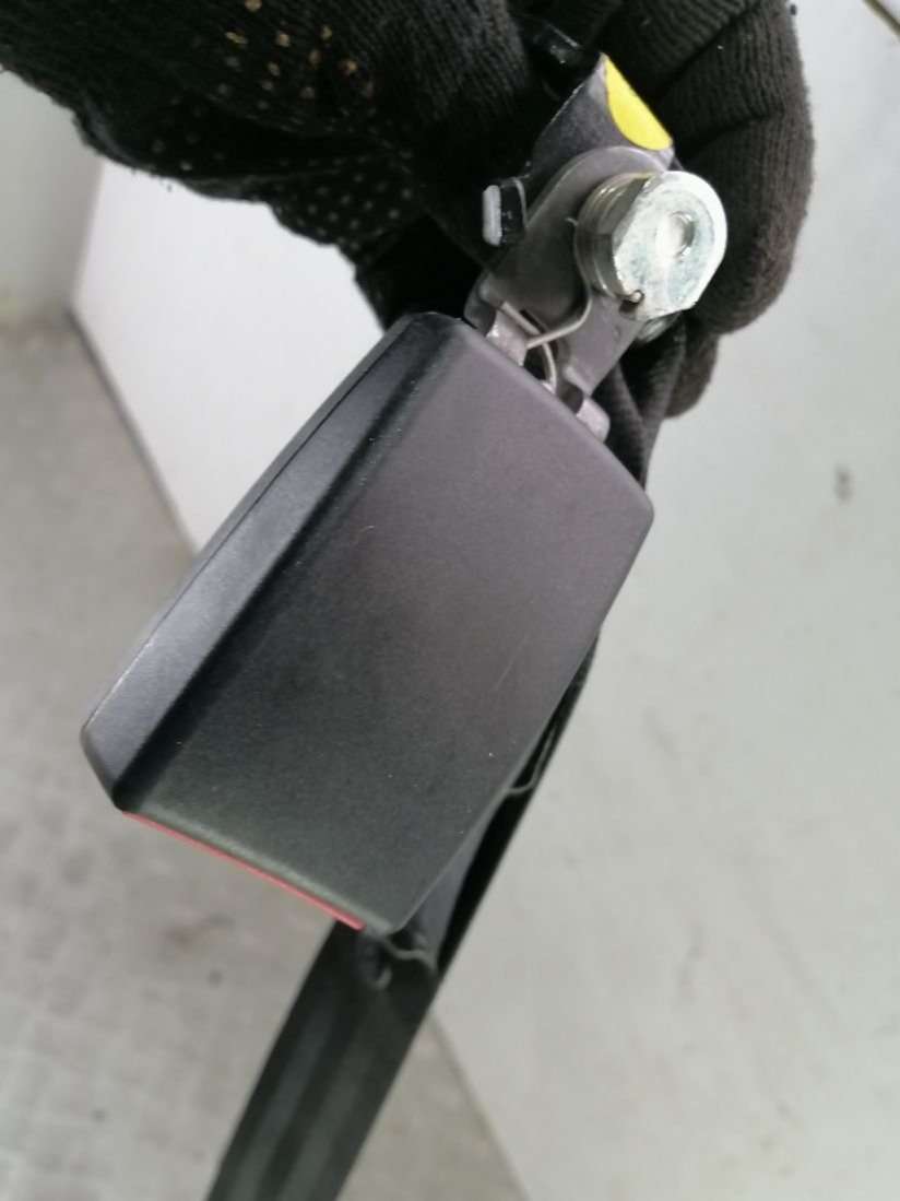 3C0857807H Ремень безопасности задний центральный Volkswagen Passat B6 2007г. | Фото № 13 3C0857807H Ремень безопасности задний центральный Volkswagen Passat B6 2007г. - Фото 13