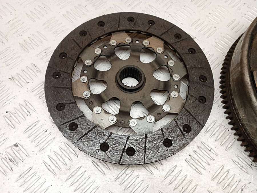 21217560876212175678424122E1909E5102 Комплект сцепления  BMW 3 E90/E91/E92/E93 2008г. | Фото № 9  21217560876212175678424122E1909E5102 Комплект сцепления  BMW 3 E90/E91/E92/E93 2008г. - Фото 9