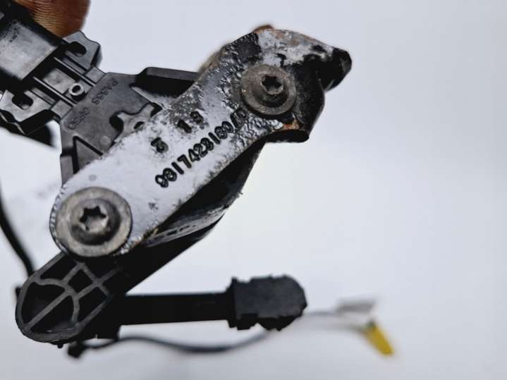 98174231809826267480 Датчик дорожного просвета Peugeot 3008 2 поколение (2017-2020) 2017г. | Фото № 4 98174231809826267480 Датчик дорожного просвета Peugeot 3008 2 поколение (2017-2020) 2017г. - Фото 4