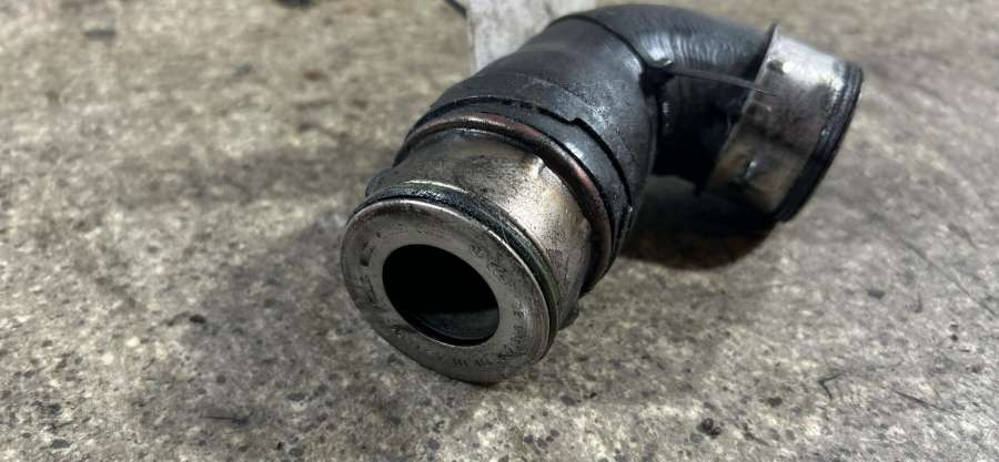 1T0145790B Патрубок интеркулера Audi A3 8P/8PA 2006г. | Фото № 2 1T0145790B Патрубок интеркулера Audi A3 8P/8PA 2006г. - Фото 2