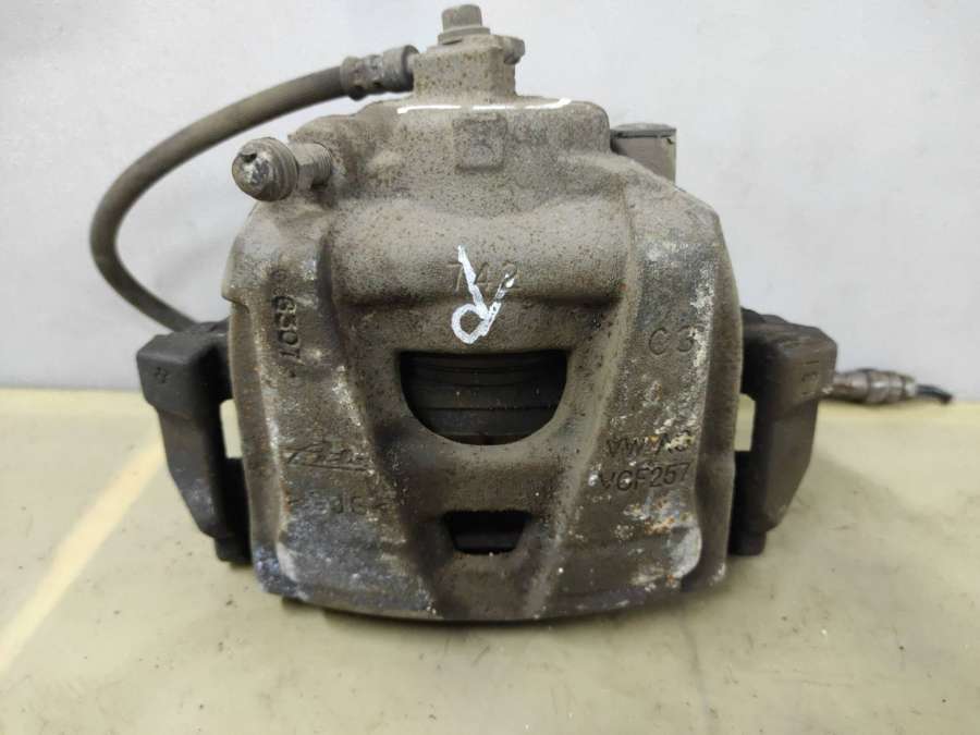 Суппорт тормозной передний правый Volkswagen Passat USA седан 2017г. | Фото № 5 Суппорт тормозной передний правый Volkswagen Passat USA седан 2017г. - Фото 5