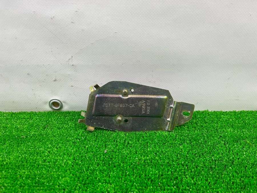 1S7T9F857CA Реле бензонасоса Ford Mondeo 3 2003г. | Фото № 4 1S7T9F857CA Реле бензонасоса Ford Mondeo 3 2003г. - Фото 4