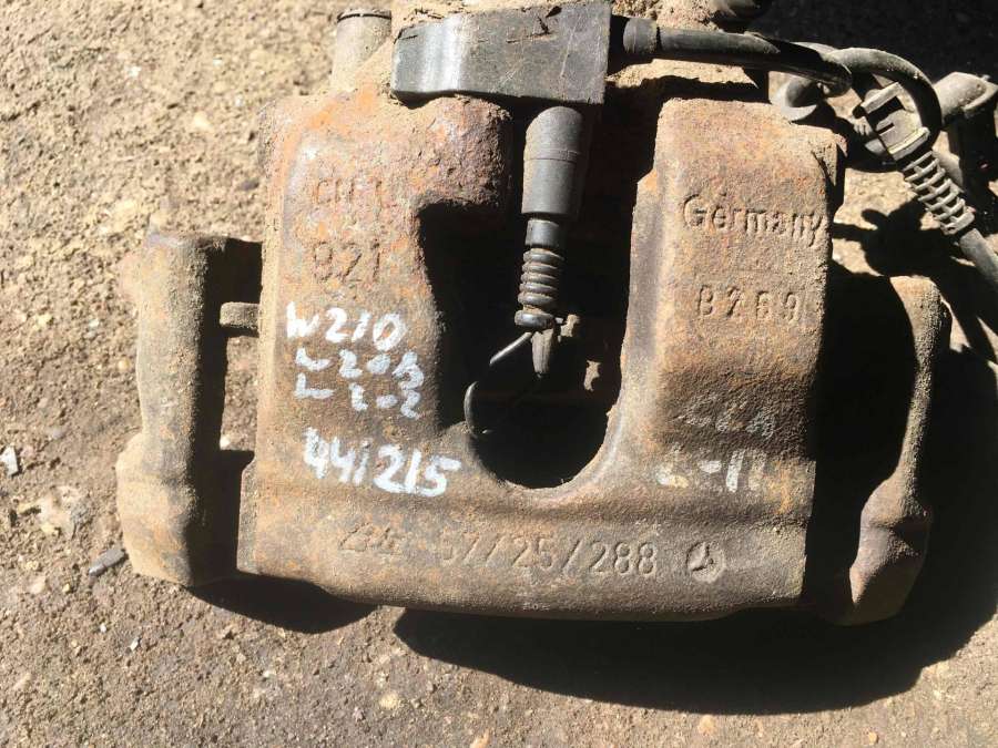 Суппорт тормозной передний левый  Mercedes-Benz E W210/S210 2000г. | Фото № 1   Суппорт тормозной передний левый  Mercedes-Benz E W210/S210 2000г. - Фото 1