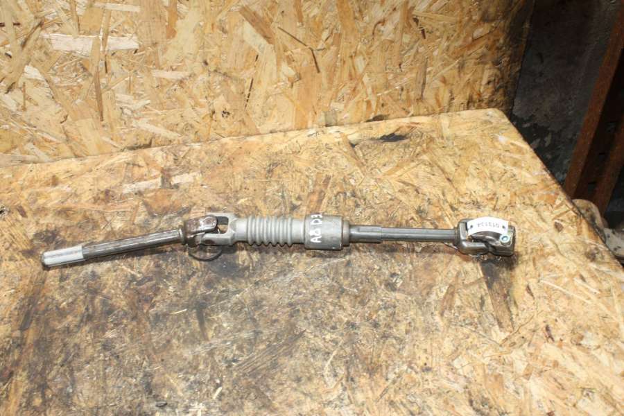 Рулевой карданчик  Audi A8 0000г. | Фото № 1   Рулевой карданчик  Audi A8 0000г. - Фото 1