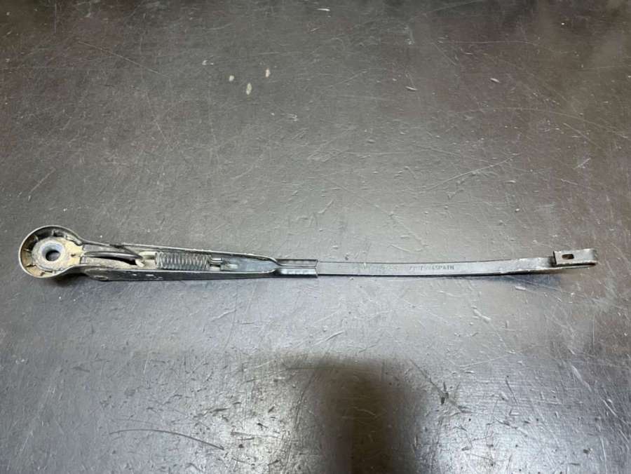 Дворник крышки багажника Volkswagen Sharan 1 1998г. | Фото № 7 Дворник крышки багажника Volkswagen Sharan 1 1998г. - Фото 7