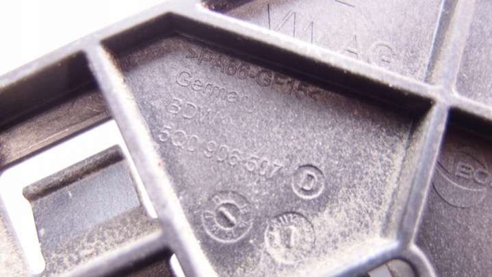 5Q0907361C Блок предохранителей Volkswagen Golf 7 поколение (2012-2017) 2012г. | Фото № 5 5Q0907361C Блок предохранителей Volkswagen Golf 7 поколение (2012-2017) 2012г. - Фото 5