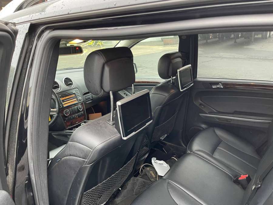 A1647680524 Уплотнитель багажника Mercedes GL-Class (X164) (2006-2012) Внедорожник 2010г. | Фото № 12 A1647680524 Уплотнитель багажника Mercedes GL-Class (X164) (2006-2012) Внедорожник 2010г. - Фото 12