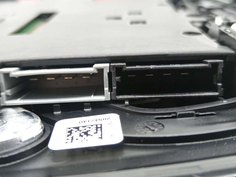 28697803 Плафон салонный BMW X3 (G01/G08) (2017-2023) Внедорожник 5дв. 2018г. | Фото № 5 28697803 Плафон салонный BMW X3 (G01/G08) (2017-2023) Внедорожник 5дв. 2018г. - Фото 5