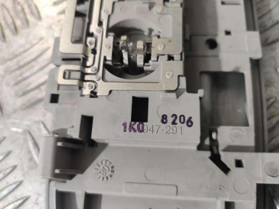 1K0947291 Плафон салонный Volkswagen Golf PLUS 1 2006г. | Фото № 3 1K0947291 Плафон салонный Volkswagen Golf PLUS 1 2006г. - Фото 3