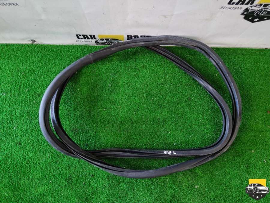 5K6867913 Уплотнитель двери задней левой  Volkswagen Golf 2010г. | Фото № 1  5K6867913 Уплотнитель двери задней левой  Volkswagen Golf 2010г. - Фото 1