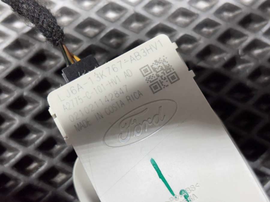 LJ6A-13K767-AB3HV1 Фонарь салона (плафон) Ford Bronco Sport 2021г. | Фото № 5 LJ6A-13K767-AB3HV1 Фонарь салона (плафон) Ford Bronco Sport 2021г. - Фото 5