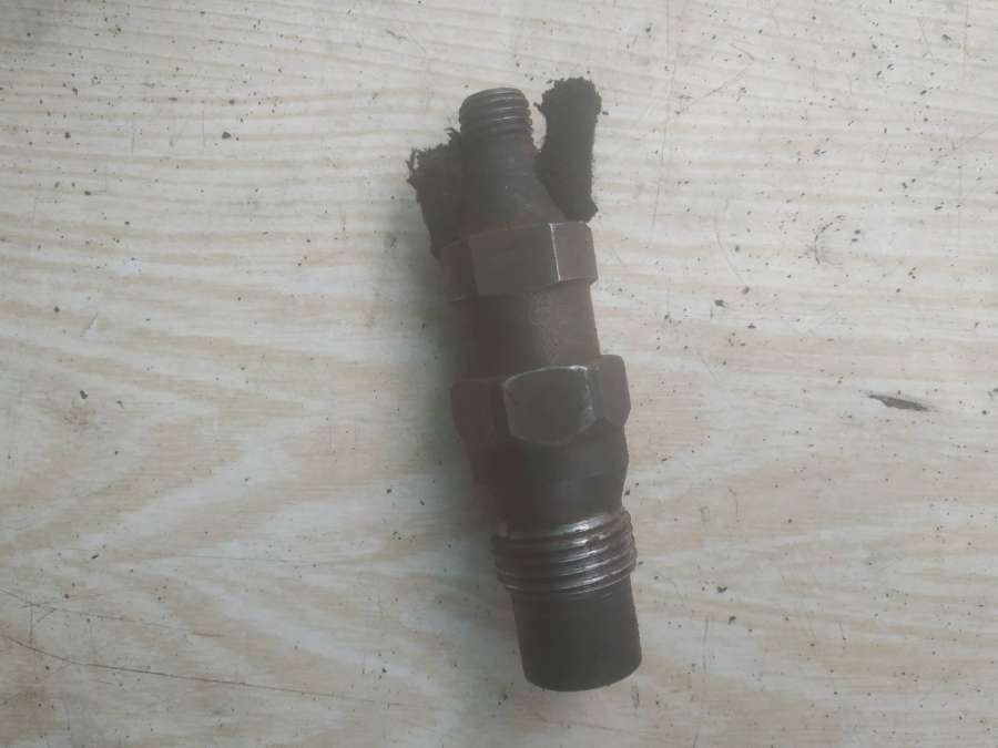 KCA30S44 Форсунка топливная  Volkswagen Transporter T4 1996г. | Фото № 1  KCA30S44 Форсунка топливная  Volkswagen Transporter T4 1996г. - Фото 1