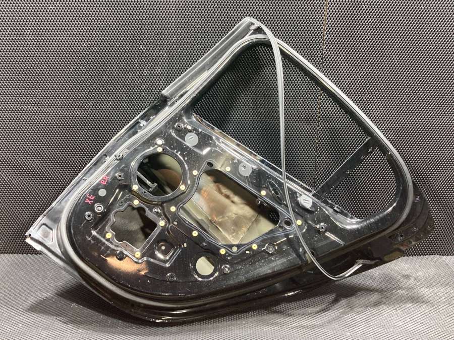 Дверь задняя правая  Jaguar XE X760 X760 2017г. | Фото № 9   Дверь задняя правая  Jaguar XE X760 X760 2017г. - Фото 9