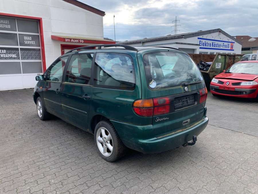 Ручка двери внутренняя передняя правая Volkswagen Sharan 1 (1995-2010) Минивэн 1998г. | Фото № 11 Ручка двери внутренняя передняя правая Volkswagen Sharan 1 (1995-2010) Минивэн 1998г. - Фото 11