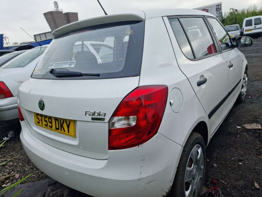 Суппорт передний правый Skoda Fabia 2 (5J) (2007-2014) Хетчбэк 5дв. 2009г. | Фото № 10 Суппорт передний правый Skoda Fabia 2 (5J) (2007-2014) Хетчбэк 5дв. 2009г. - Фото 10