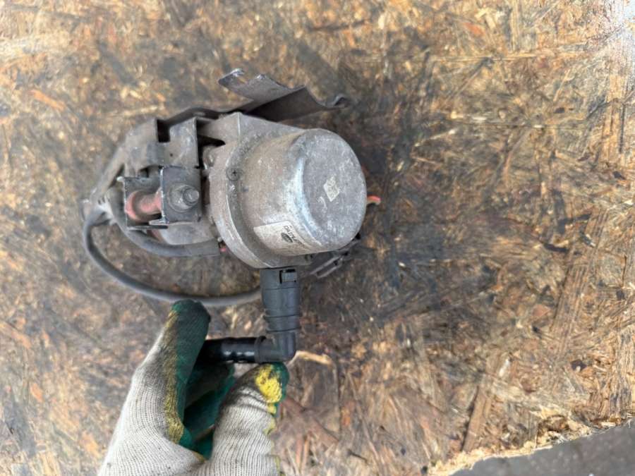 0004351301 Насос вакуумный Mercedes C W203 2003г. | Фото № 4 0004351301 Насос вакуумный Mercedes C W203 2003г. - Фото 4