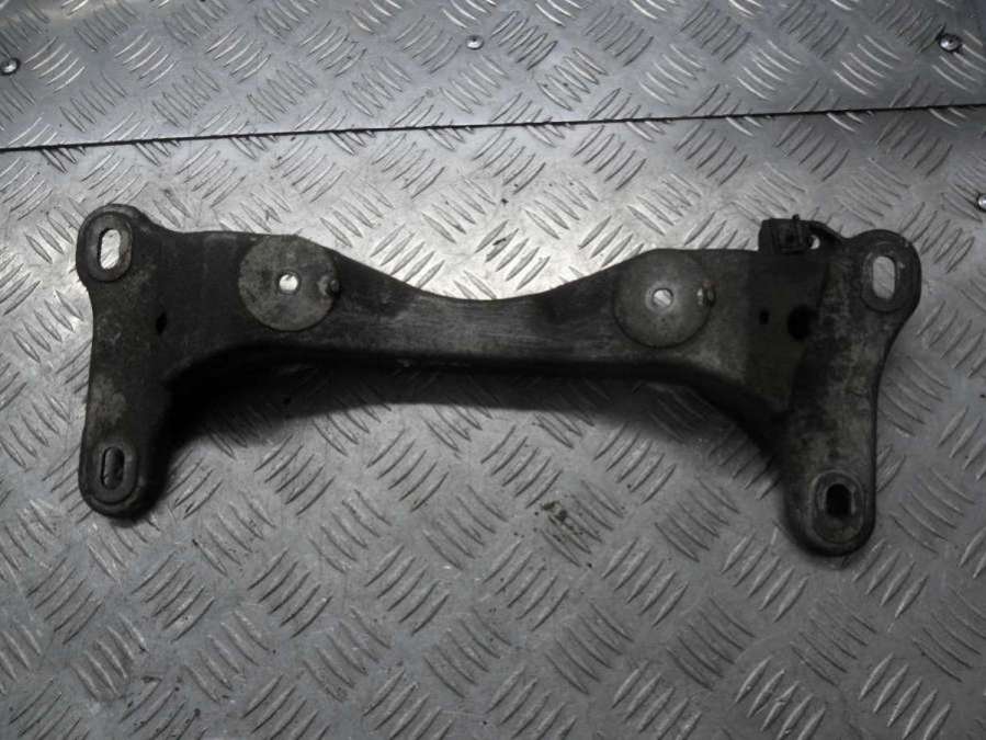 6771064 Кронштейн КПП BMW 3 E90/E91/E92/E93 2008г. | Фото № 1 6771064 Кронштейн КПП BMW 3 E90/E91/E92/E93 2008г. - Фото 1