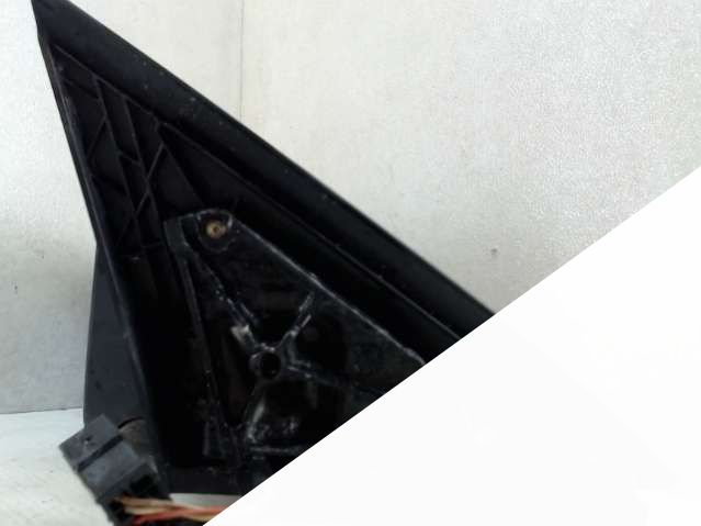 Зеркало боковое,лево,перед Audi A6 (C5) (1997 - 2004) Седан 1998г. | Фото № 1 Зеркало боковое,лево,перед Audi A6 (C5) (1997 - 2004) Седан 1998г. - Фото 1