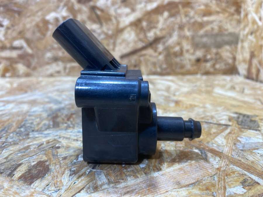 06L905110E Катушка зажигания  Volkswagen Volkswagen Golf 7 рест. 2017 0000г. | Фото № 4  06L905110E Катушка зажигания  Volkswagen Volkswagen Golf 7 рест. 2017 0000г. - Фото 4