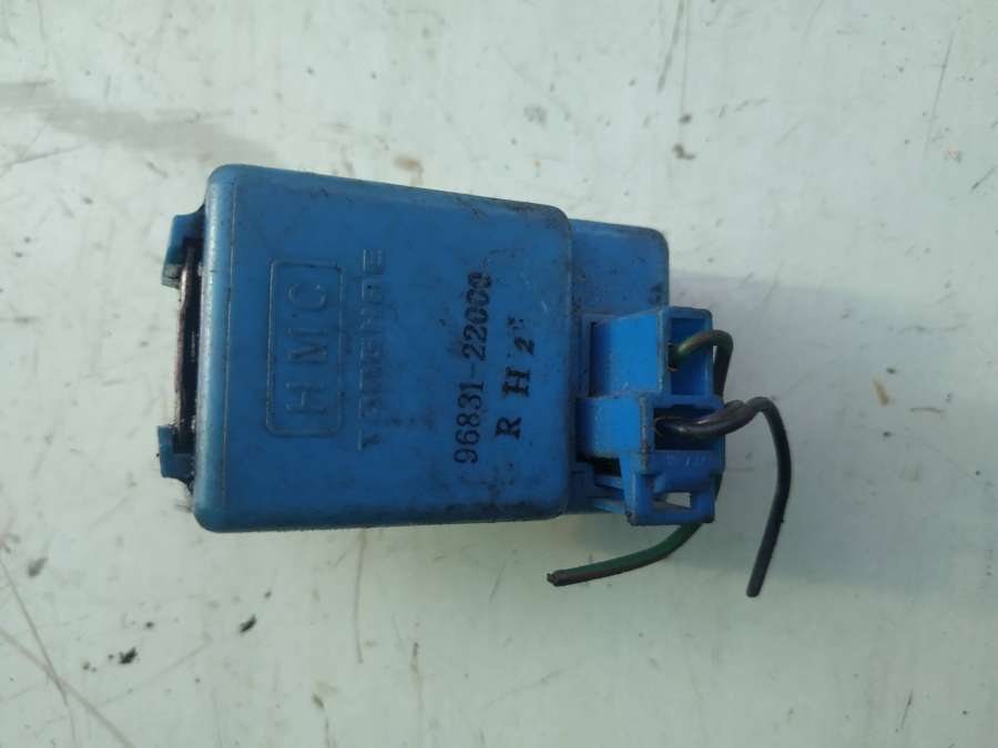 9683122000 Реле (прочие)  Hyundai Accent (X3) 1997г. | Фото № 1  9683122000 Реле (прочие)  Hyundai Accent (X3) 1997г. - Фото 1