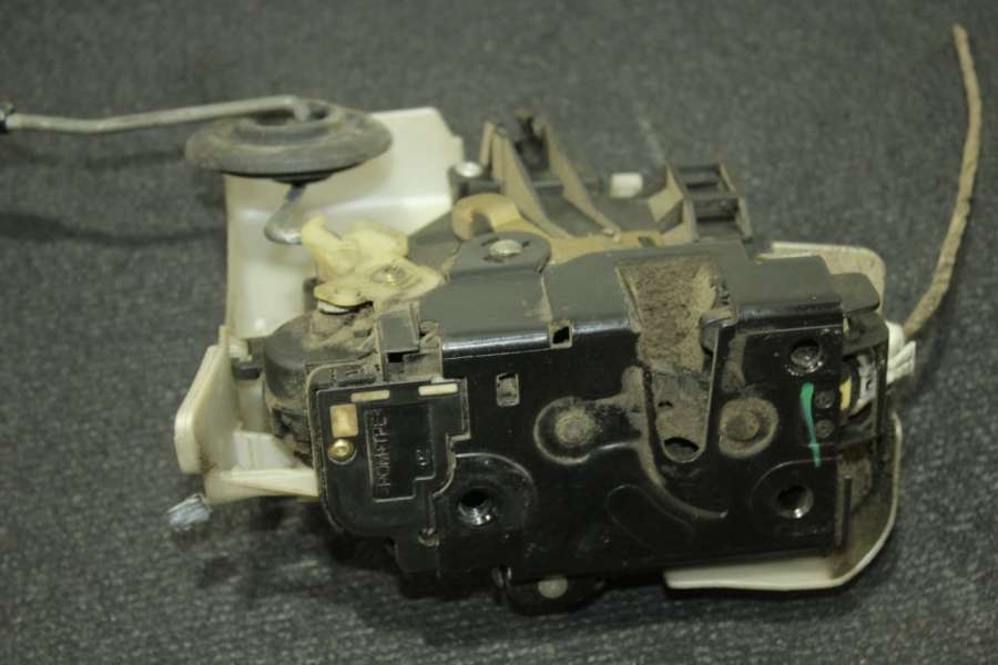 Замок двери передней левой Volkswagen Transporter T5 2006г. | Фото № 2 Замок двери передней левой Volkswagen Transporter T5 2006г. - Фото 2