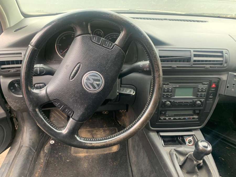 3B0853665H Решетка (заглушка) в бампер левая Volkswagen Passat 5 GP (2000-2005) Универсал 2004г. | Фото № 7 3B0853665H Решетка (заглушка) в бампер левая Volkswagen Passat 5 GP (2000-2005) Универсал 2004г. - Фото 7