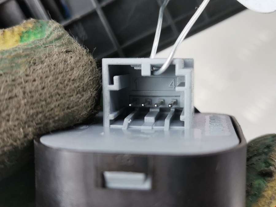 Блок управления стеклоподъемниками Audi A6 C6 (2004-2011) Универсал 2008г. | Фото № 5 Блок управления стеклоподъемниками Audi A6 C6 (2004-2011) Универсал 2008г. - Фото 5