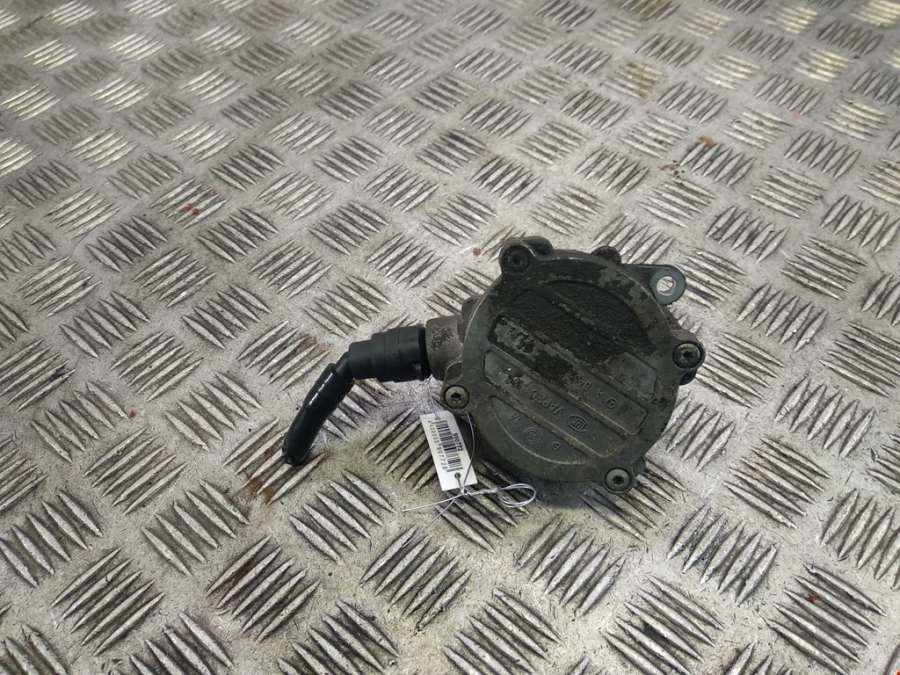 Насос вакуумный Mercedes C-Class (W203) (2000-2008) Седан 2006г. | Фото № 1 Насос вакуумный Mercedes C-Class (W203) (2000-2008) Седан 2006г. - Фото 1