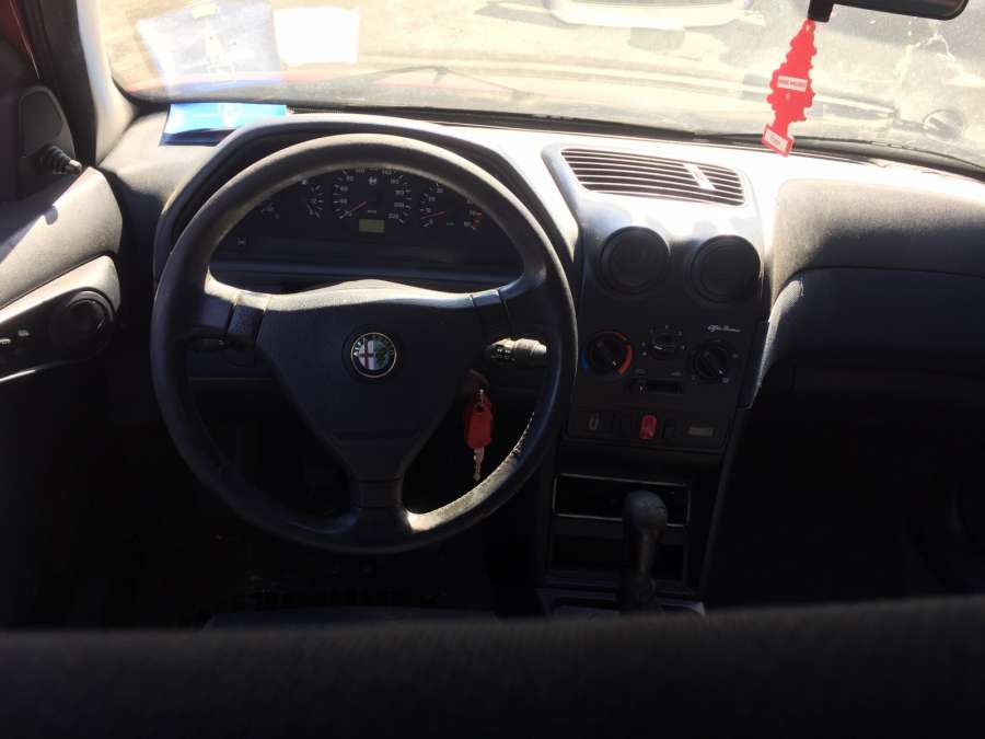 Замок крышки багажника Alfa Romeo 146 (930B) (1994-2001) Хетчбэк 5дв. 1998г. | Фото № 14 Замок крышки багажника Alfa Romeo 146 (930B) (1994-2001) Хетчбэк 5дв. 1998г. - Фото 14