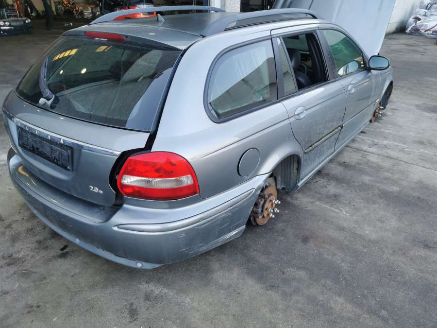 R9144Z050B Рампа топливная (топливная рейка) Jaguar X-Type (2001-2009) Универсал 2005г. | Фото № 7 R9144Z050B Рампа топливная (топливная рейка) Jaguar X-Type (2001-2009) Универсал 2005г. - Фото 7