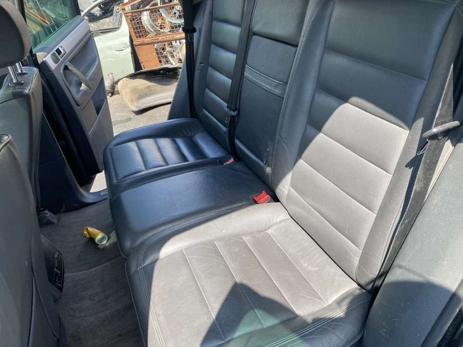 07Z129713M Коллектор впускной Volkswagen Touareg 1 (2002-2010) Внедорожник 5дв. 2005г. | Фото № 8 07Z129713M Коллектор впускной Volkswagen Touareg 1 (2002-2010) Внедорожник 5дв. 2005г. - Фото 8