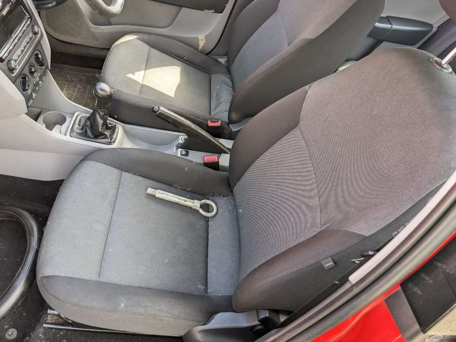 Усилитель бампера задний Skoda Rapid (2012-2020) Хетчбэк 5дв. 2015г. | Фото № 17 Усилитель бампера задний Skoda Rapid (2012-2020) Хетчбэк 5дв. 2015г. - Фото 17