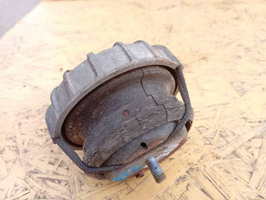 361840363924104136392410513A6392410413A6392410513 Подушка крепления двигателя  Mercedes-Benz Viano W639 2013г. | Фото № 4  361840363924104136392410513A6392410413A6392410513 Подушка крепления двигателя  Mercedes-Benz Viano W639 2013г. - Фото 4