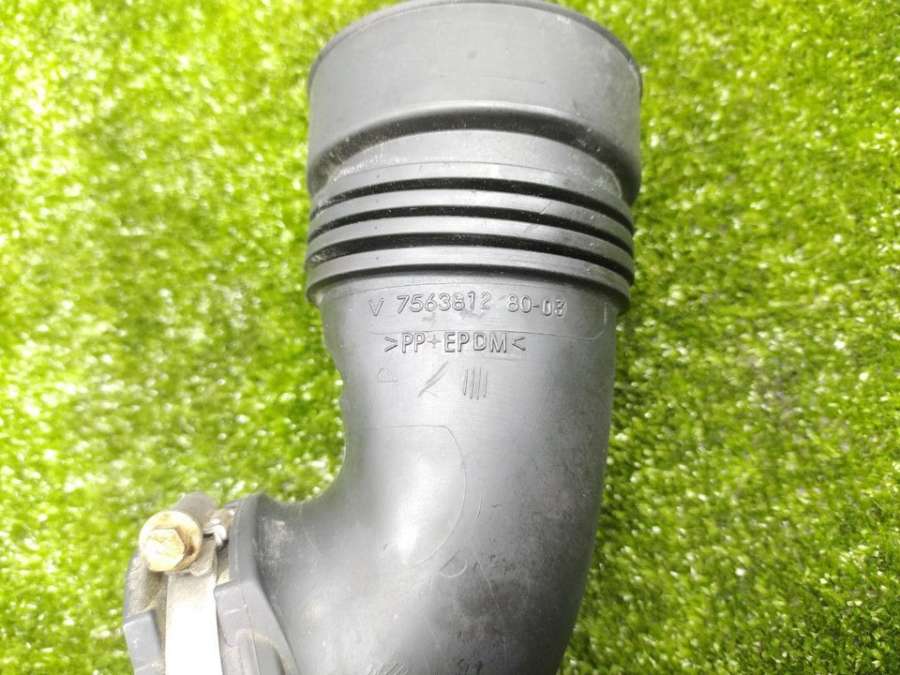V75638128003  Патрубок воздушного фильтра   Peugeot 207 2012г. | Фото № 6  V75638128003  Патрубок воздушного фильтра   Peugeot 207 2012г. - Фото 6