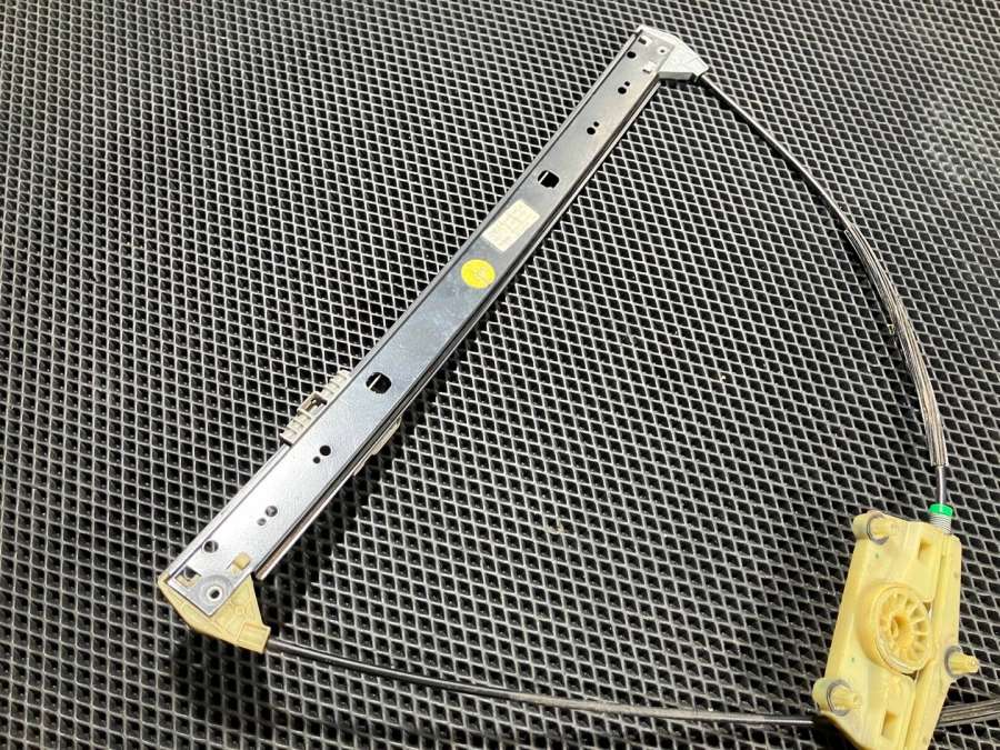 4L0837461A4L0837461E Стеклоподъемник передний левый  Audi Q7 4L 2006г. | Фото № 7  4L0837461A4L0837461E Стеклоподъемник передний левый  Audi Q7 4L 2006г. - Фото 7