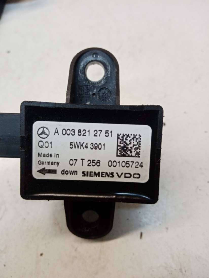 5WK43901A0038212751 Датчик удара  Mercedes R W251 минивэн 2009г. | Фото № 3  5WK43901A0038212751 Датчик удара  Mercedes R W251 минивэн 2009г. - Фото 3