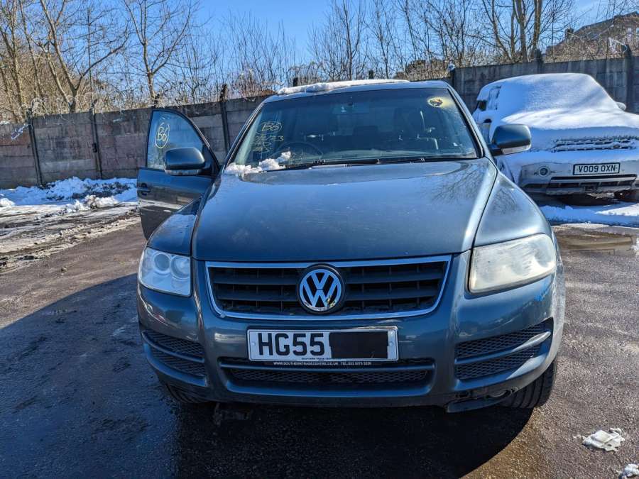 7L6947292B Плафон салонный Volkswagen Touareg 1 (2002-2010) Внедорожник 5дв. 2005г. | Фото № 11 7L6947292B Плафон салонный Volkswagen Touareg 1 (2002-2010) Внедорожник 5дв. 2005г. - Фото 11