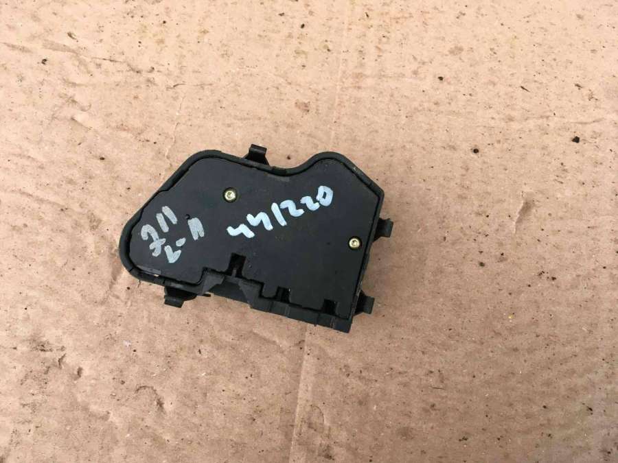 2108213751A2108213751 ЭБУ сиденья Mercedes-Benz C W203/S203/CL203 2005г. | Фото № 2 2108213751A2108213751 ЭБУ сиденья Mercedes-Benz C W203/S203/CL203 2005г. - Фото 2